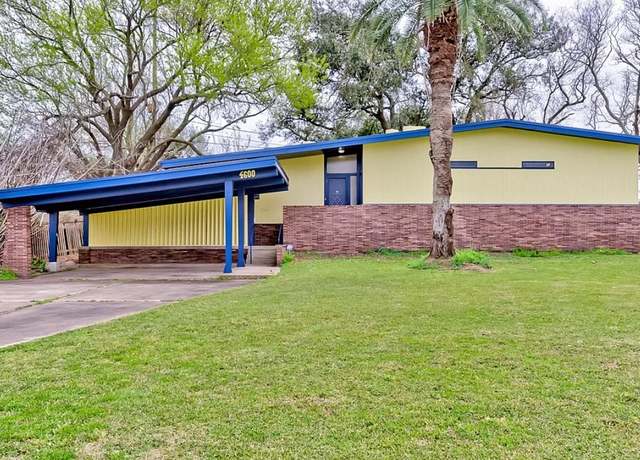Property at 4600 Lakeshore Dr, Port Arthur, TX 77642, 3 beds, 2 baths