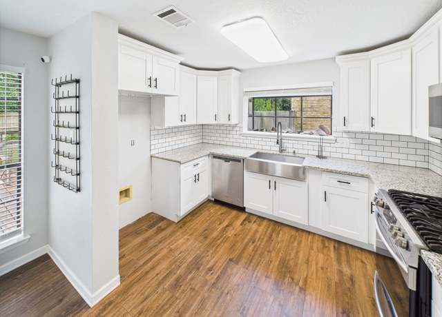 Property at 3210 Creek Shadows Dr, Kingwood, TX 77339, 3 beds, 2.5 baths