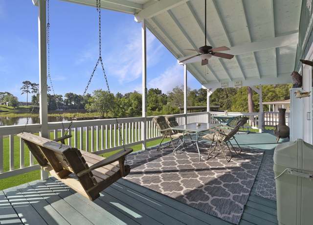 Property at 1575 Yaupon Cove Dr, Onalaska, TX 77360, 2 beds, 1.5 baths