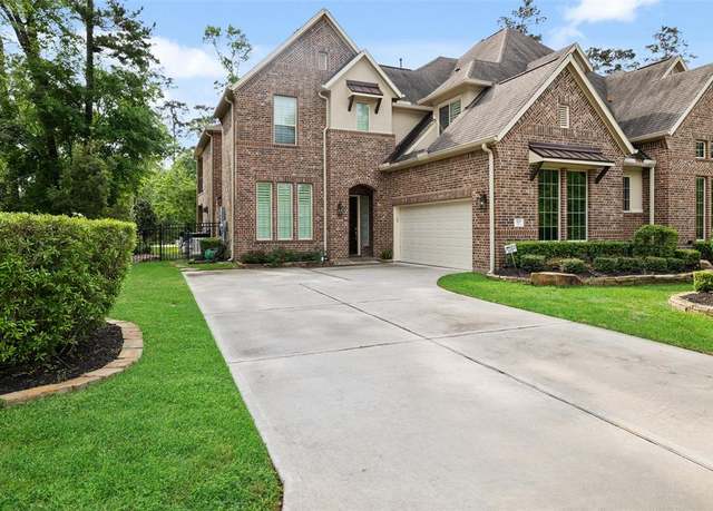 Property at 211 Twilight Toast Dr, Conroe, TX 77304, 3 beds, 2.5 baths
