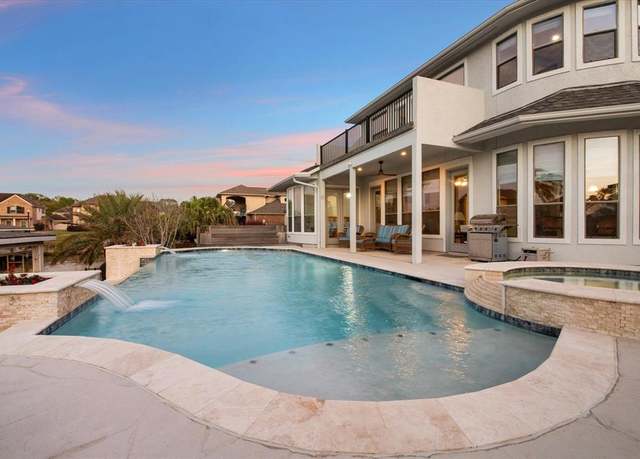 Property at 2014 Ketch Ct, Seabrook, TX 77586, 4 beds, 4 baths