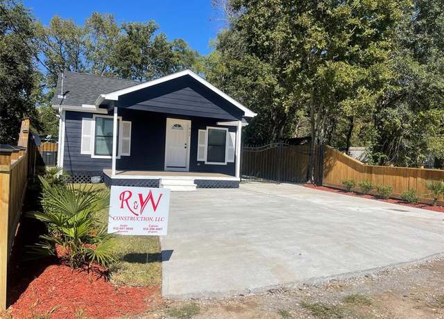 Property at 915 Nevell St, Cleveland, TX 77327, 3 beds, 3 baths
