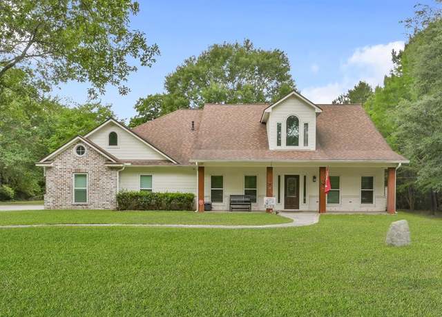 Property at 8520 Crown Lake Ct, Montgomery, TX 77316, 4 beds, 2.5 baths