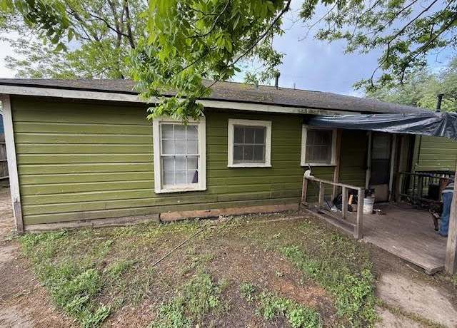 Property at 715 E 41st St, Houston, TX 77022, 2 beds, 1 bath