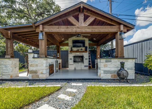 Property at 7953 Hammerly Blvd, Houston, TX 77055, 5 beds, 2.5 baths