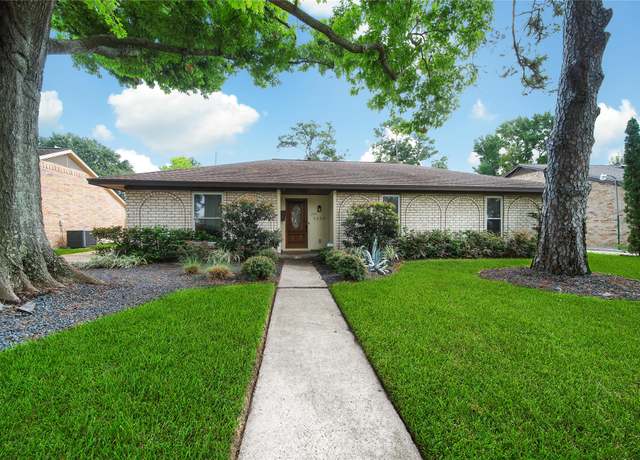Property at 9250 Blankenship Dr, Houston, TX 77080, 3 beds, 2 baths