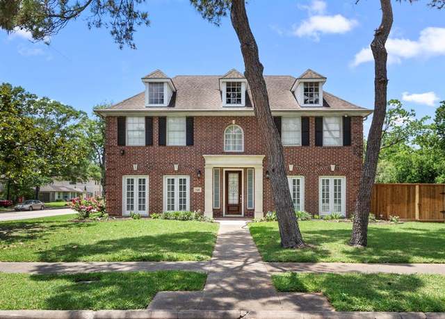 Property at 548 Cascade St St, Bellaire, TX 77401, 4 beds, 3.5 baths