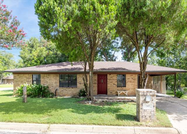 Property at 1201 E Alamo St, Brenham, TX 77833, 3 beds, 1 bath