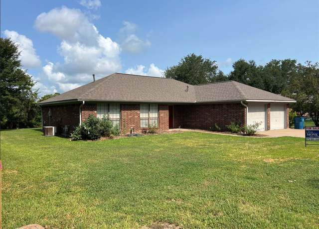 Property at 108 Douglas Dr, Bellville, TX 77418, 3 beds, 2 baths