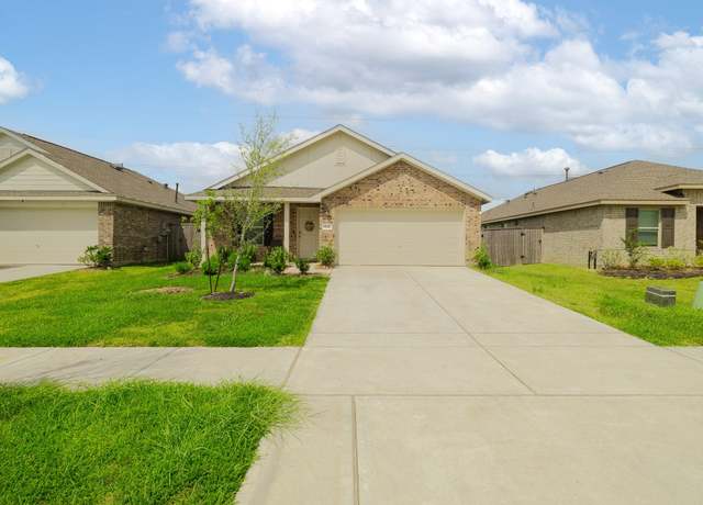 Property at 9647 Atwood Lake Dr, Baytown, TX 77521, 3 beds, 2 baths