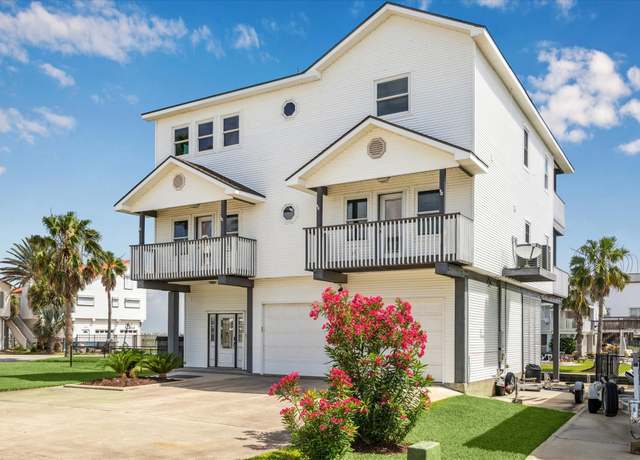 Property at 138 Isles End Rd, Tiki Island, TX 77554, 4 beds, 3 baths