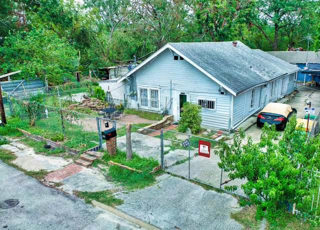 Property at 615 Mcintosh St, Houston, TX 77009, 3 beds, 2.5 baths