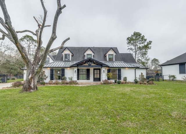 Property at 803 Mills Ln, Friendswood, TX 77546, 4 beds, 6 baths