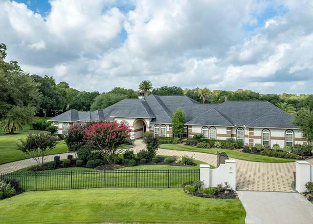 Property at 9603 Stonebridge Pl, Tomball, TX 77375, 4 beds, 4.5 baths