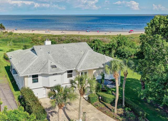 Property at 5113 Oleander St, Seabrook, TX 77586, 3 beds, 3.5 baths