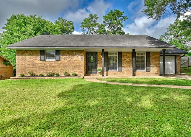 Property at 2412 Airline Dr, Brenham, TX 77833, 2 beds, 1 bath