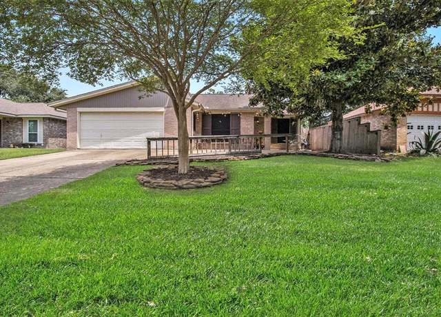 Property at 7914 Woodsman Trl, Houston, TX 77040, 3 beds, 2 baths
