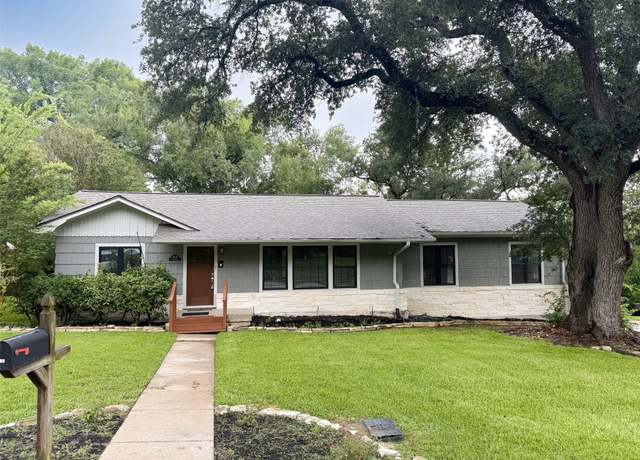 Property at 1904 Avenue P, Huntsville, TX 77340, 4 beds, 2 baths