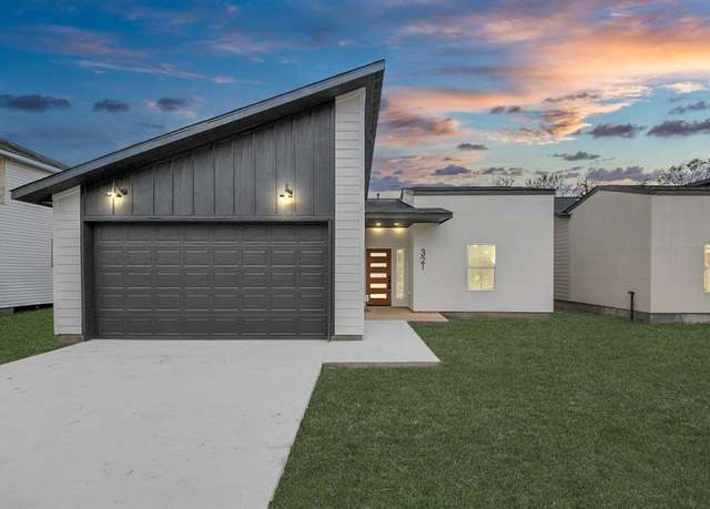 Property at 321 E Gulf St, Baytown, TX 77520, 3 beds, 2 baths