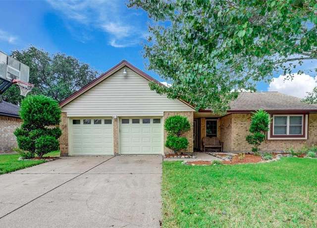 Property at 413 S Crockett St, Deer Park, TX 77536, 3 beds, 2 baths
