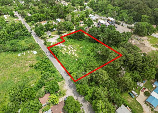 Property at 1405 Avenue E, Huntsville, TX 77340