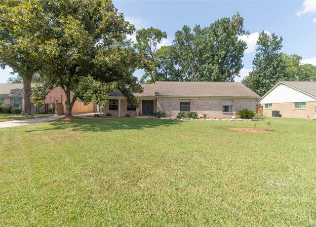 Property at 2922 Quailwood St, Houston, TX 77014, 3 beds, 2 baths