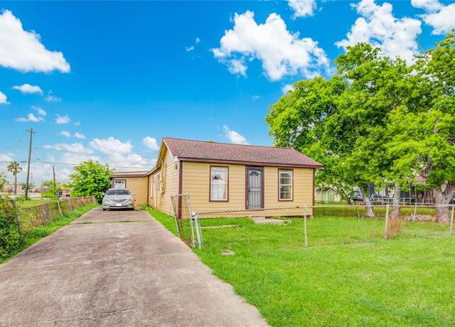 Property at 22 N Avenue D, Freeport, TX 77541, 3 beds, 1.5 baths