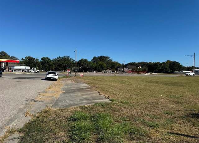 Property at 1119 6th St N, Texas City, TX 77590