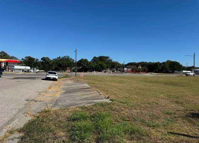 Property at 1119 6th St N, Texas City, TX 77590