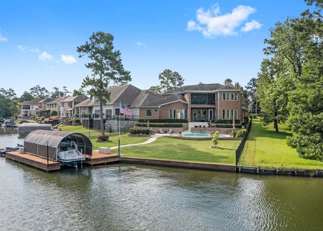 Property at 6051 Longmire Trl, Conroe, TX 77304, 3 beds, 3 baths