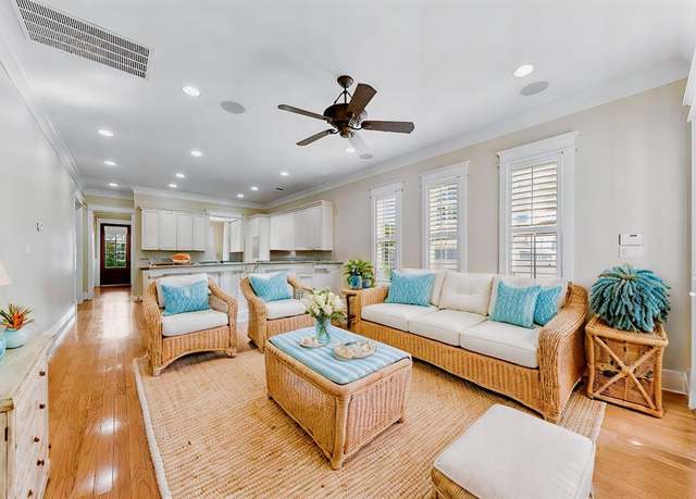 Property at 7 Latitude Ln, Galveston, TX 77554, 3 beds, 2 baths