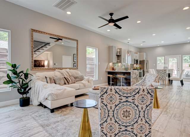 Property at 317 E 35th St, Houston, TX 77018, 3 beds, 2.5 baths