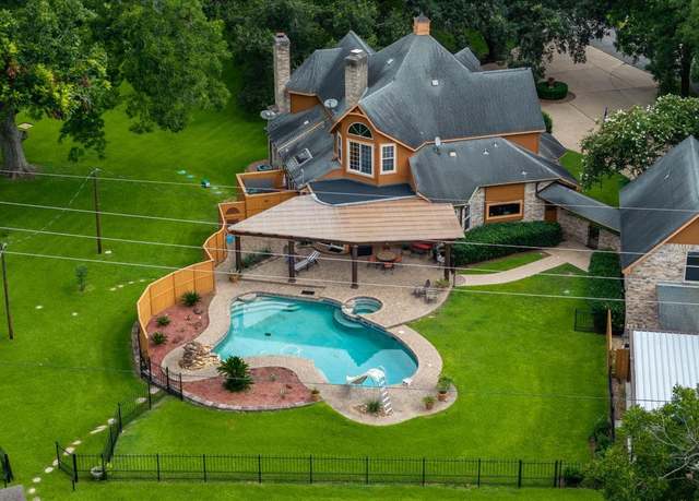 Property at 4723 Pecan Lake Ct, Richmond, TX 77406, 4 beds, 4.5 baths
