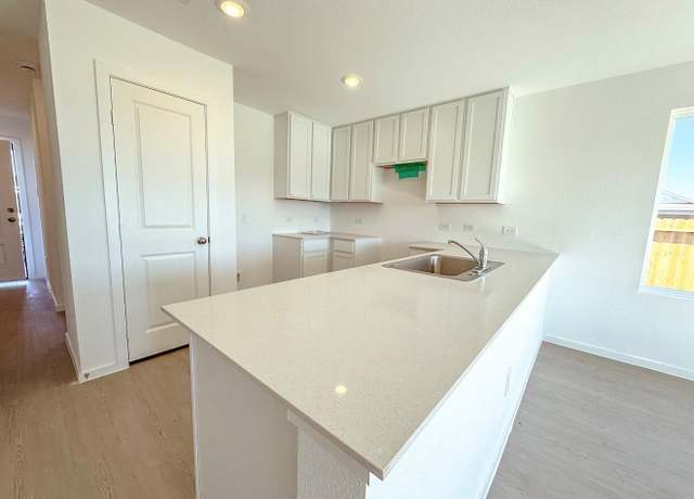 Property at 6515 Linden Leaf Dr, Katy, TX 77493, 3 beds, 2 baths