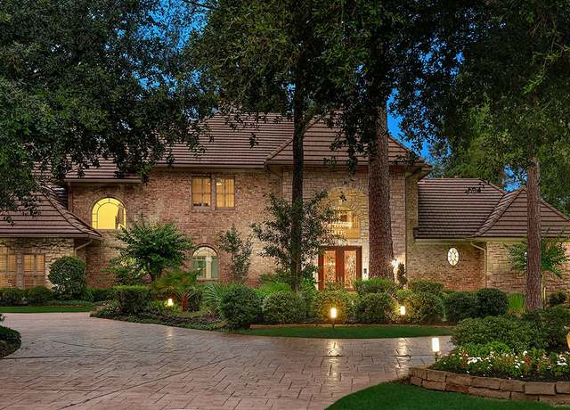 Property at 11 Hepplewhite Way, The Woodlands, TX 77382, 4 beds, 5.5 baths