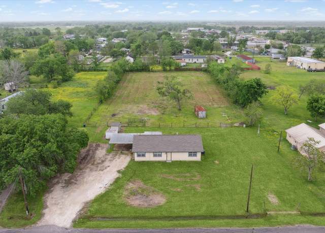 Property at 7526 Cr 112, Pearland, TX 77584, 2 beds, 2 baths