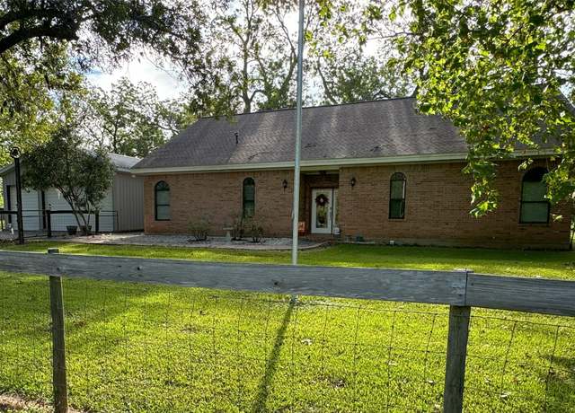 Property at 893 County Road 703, West Columbia, TX 77486, 5 beds, 3 baths