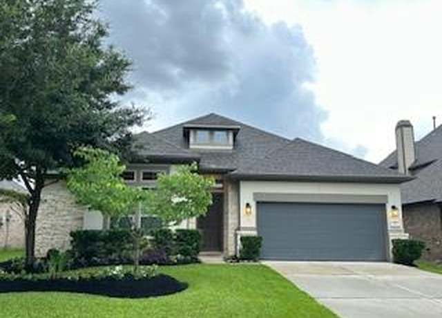 Property at 23 N Wheatleigh Dr, Tomball, TX 77375, 3 beds, 2.5 baths