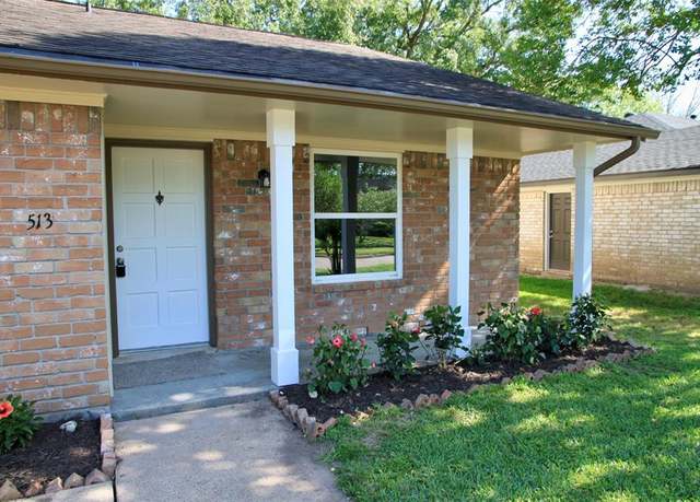 Property at 513 N Travis St, Deer Park, TX 77536, 3 beds, 2 baths