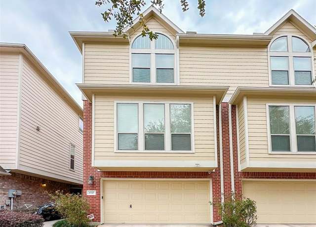 Property at 1727 Stacy Crst, Houston, TX 77008, 3 beds, 3.5 baths