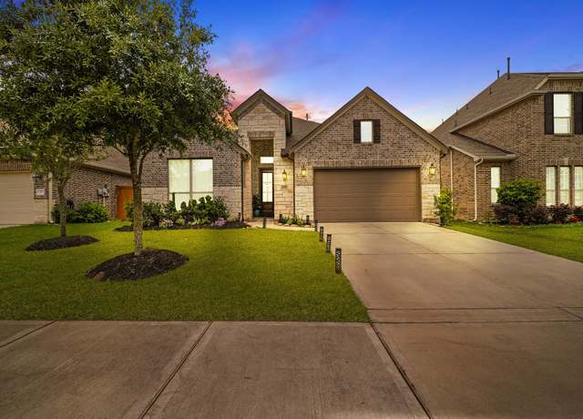 Property at 32927 Franklin Brooks Dr, Brookshire, TX 77423, 4 beds, 3 baths
