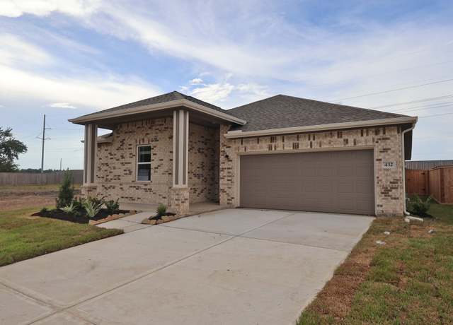 Property at 432 Monarch Trl, Huntsville, TX 77340, 4 beds, 2 baths