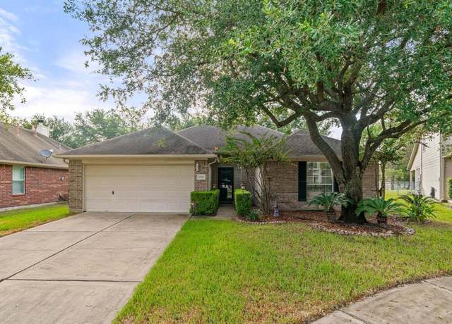 Property at 8806 Gas Light Village Dr, Houston, TX 77095, 3 beds, 2 baths