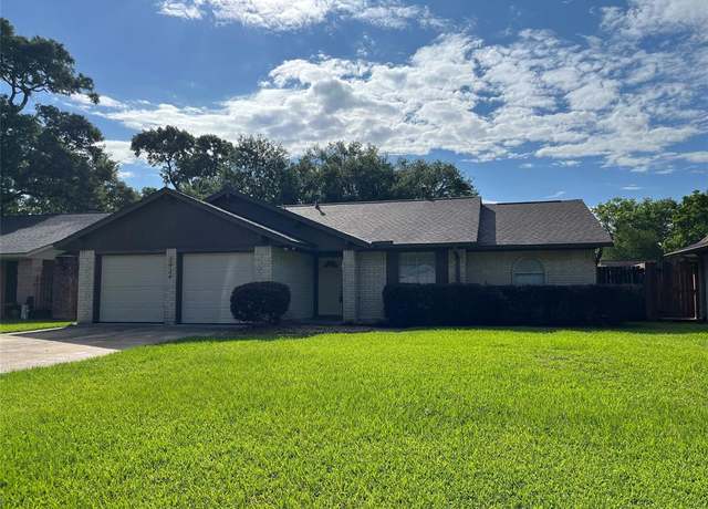 Property at 3934 Forest Bluff Dr, Kingwood, TX 77339, 3 beds, 2 baths