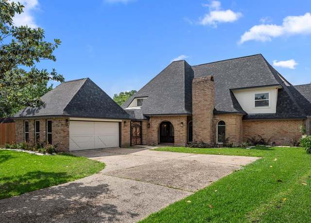 Property at 11766 Riverview Dr, Houston, TX 77077, 4 beds, 2.5 baths