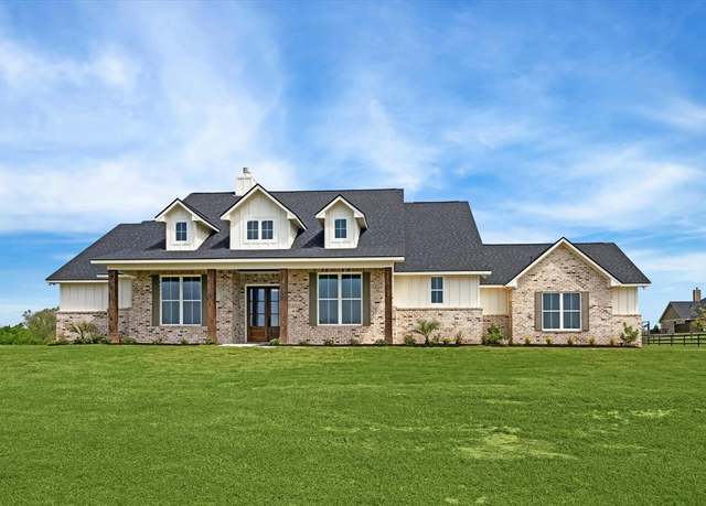 Property at 762 Blue Topaz Dr, Bellville, TX 77418, 4 beds, 3.5 baths
