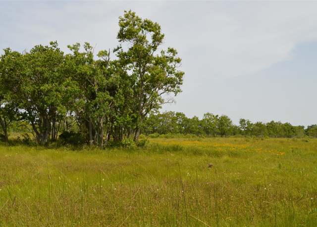 Property at 3306 1/2 Barbers Hill Rd, Highlands, TX 77562