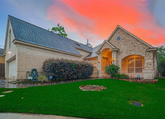 Property at 122 Marble Staff Ct, Houston, TX 77069, 3 beds, 3.5 baths