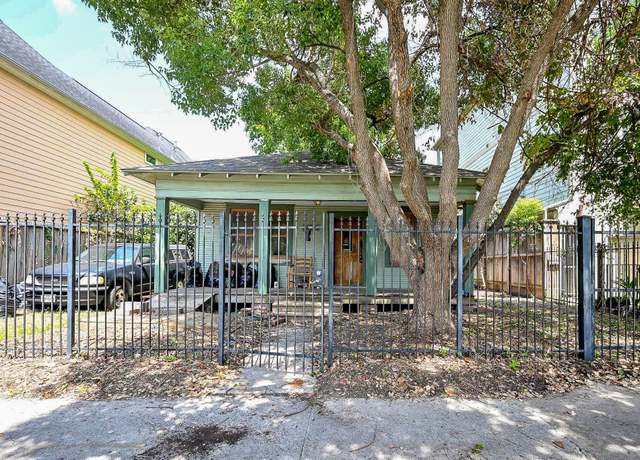Property at 1122 Robbie St, Houston, TX 77009, 2 beds, 2.5 baths