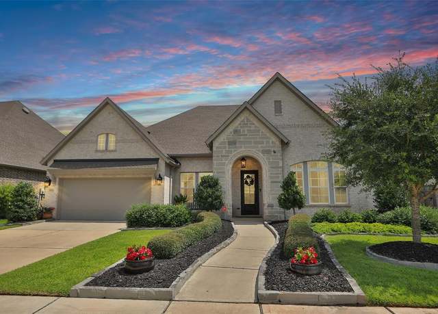 Property at 10007 Golden Woods Dr, Missouri City, TX 77459, 4 beds, 3 baths
